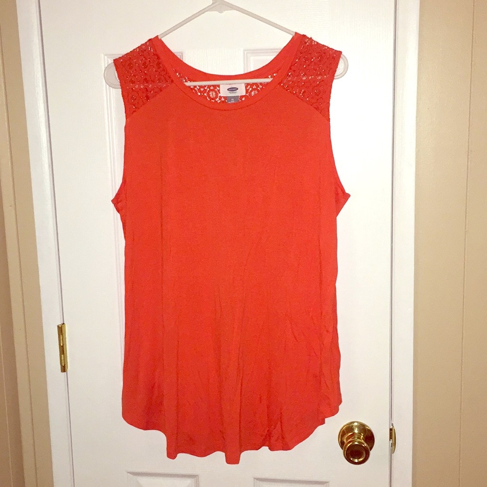 Old navy sleeveless maternity top